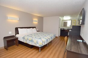 Motel 6 Hamburg, NY