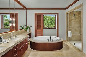 The Resort at Kapalua Bay, Maui
