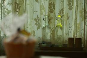 Grassroots Wayanad, Valley-view Tents