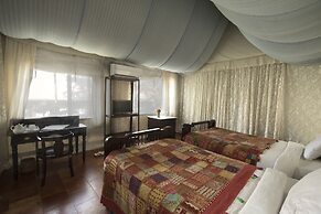 Grassroots Wayanad, Valley-view Tents