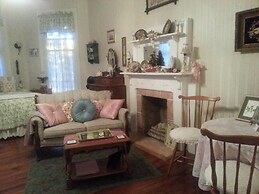 Holly House of Hamilton