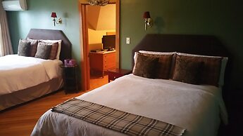 The Inn at Ragged Edge