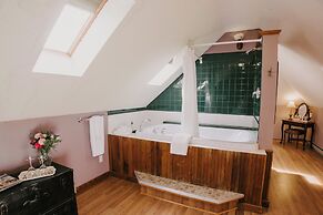 The Inn at Ragged Edge