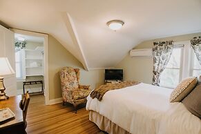 The Inn at Ragged Edge
