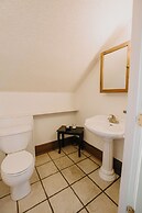 The Inn at Ragged Edge