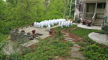 The Inn at Ragged Edge