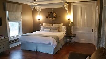 The Inn at Ragged Edge