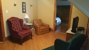 The Inn at Ragged Edge