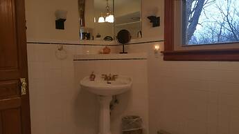 The Inn at Ragged Edge