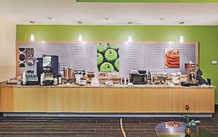 La Quinta Inn & Suites by Wyndham Pecos