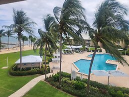 Holiday Inn Resort Grand Cayman by IHG