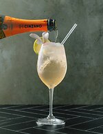 Holiday Inn Resort Grand Cayman by IHG