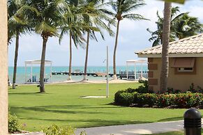 Holiday Inn Resort Grand Cayman by IHG