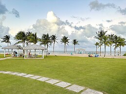 Holiday Inn Resort Grand Cayman by IHG