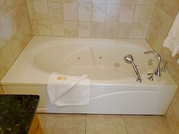 Holiday Inn Resort Grand Cayman by IHG