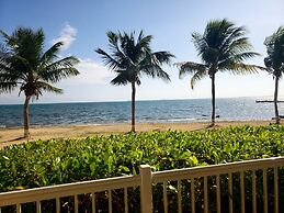 Holiday Inn Resort Grand Cayman by IHG