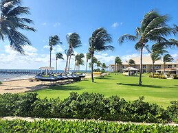 Holiday Inn Resort Grand Cayman by IHG