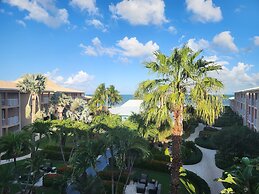 Holiday Inn Resort Grand Cayman by IHG