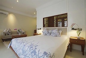 Seminyak Lagoon All Suites Hotel