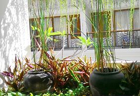 Seminyak Lagoon All Suites Hotel