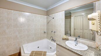 Edward Parry Motel & Apartments