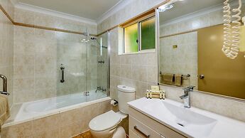 Edward Parry Motel & Apartments