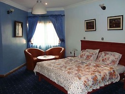 Solitude Hotel Victoria Island