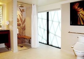 Hilton Grand Vacations Club Hokulani Waikiki Honolulu