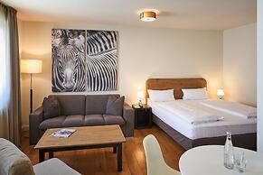 Mondrian Suites Berlin Checkpoint Charlie
