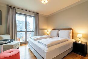 Mondrian Suites Berlin Checkpoint Charlie