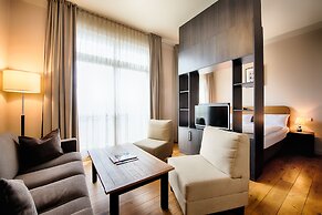 Mondrian Suites Berlin Checkpoint Charlie