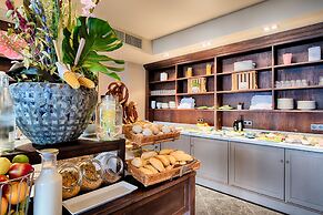 Mondrian Suites Berlin Checkpoint Charlie