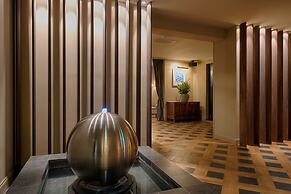 Mondrian Suites Berlin Checkpoint Charlie