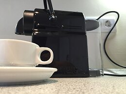 Mondrian Suites Berlin Checkpoint Charlie