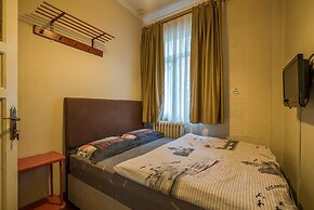 Erenler Hostel & Hotel