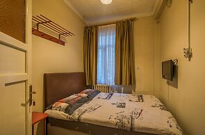 Erenler Hostel & Hotel