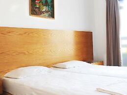 Rebioz Hotel