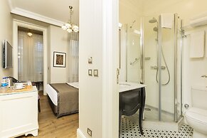 Meroddi Galata Mansion