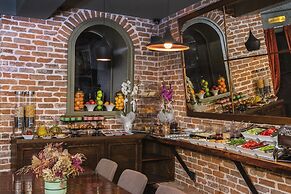 Meroddi Galata Mansion