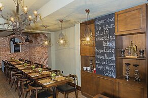 Meroddi Galata Mansion