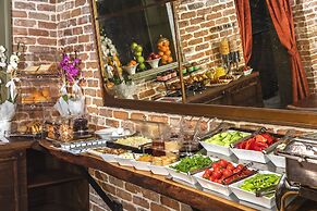 Meroddi Galata Mansion