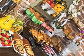 Meroddi Galata Mansion