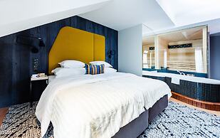 Bristol Tradition and Luxury