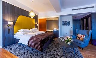 Bristol Tradition and Luxury