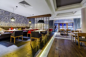 Bristol Tradition and Luxury