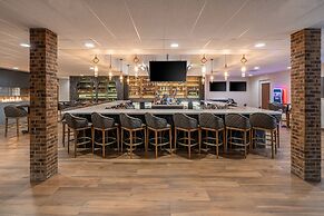 Grand Williston Hotel & Conference Center