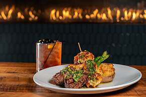 Grand Williston Hotel & Conference Center