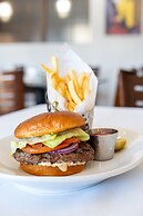 Grand Williston Hotel & Conference Center