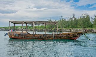 Sunshine Marine Lodge