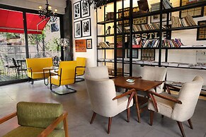 THE 1O1 Bali Fontana Seminyak